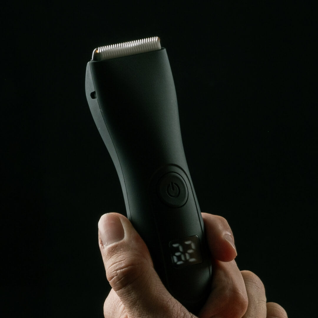 Manchine Plus™ – A Máquina que Cuida do Seu Saco (Sem Cortes, Sem Medo)