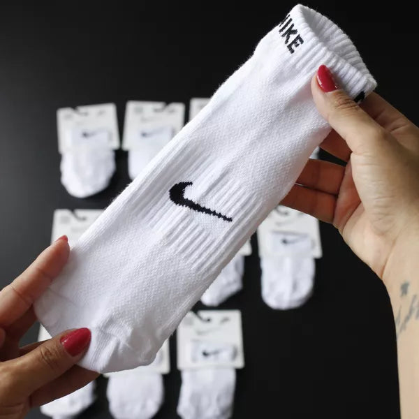MEIA SOQUETE NIKE - 3 PARES - CORES VARIADAS